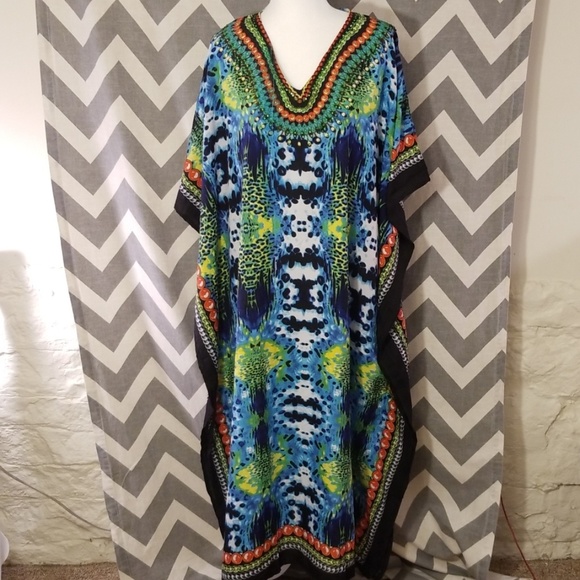 J. Gee Dresses & Skirts - Colorful animal print caftan One Size Fits Mo